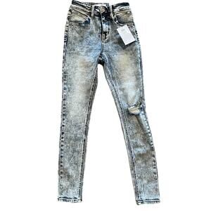KanCan Los Angeles 1/24 Hey Helen Skinny Jeans New With Tags